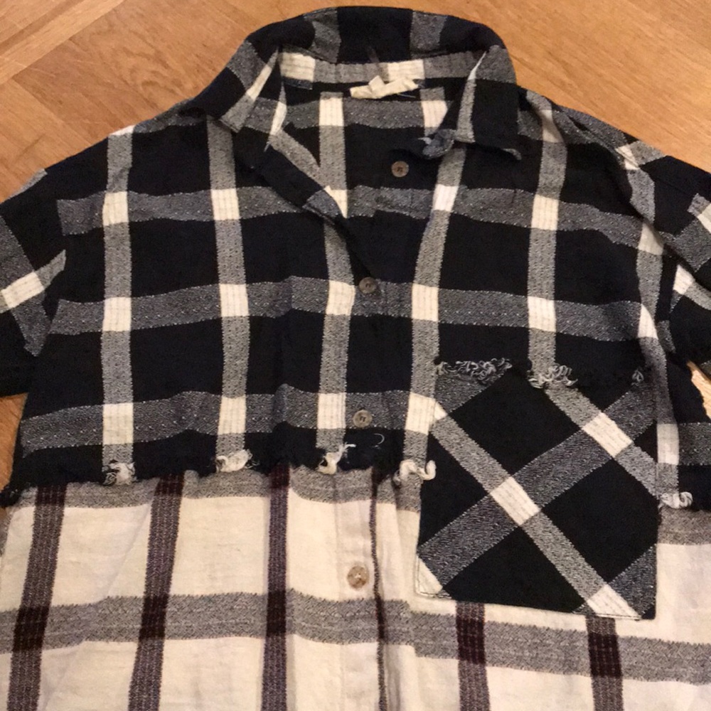 🍁 Button-up collared top - Picture 3 of 6
